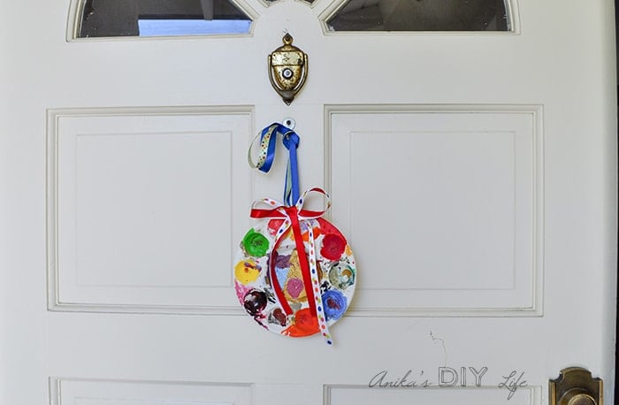 Simple and easy decorations for artist birthday party