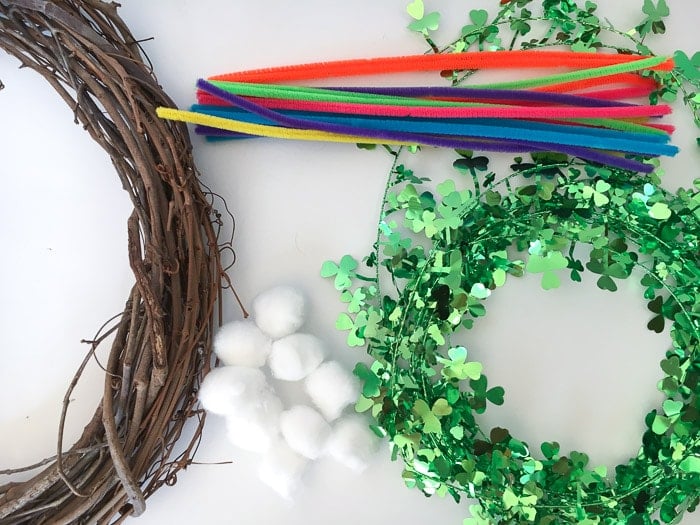 Easy DIY St. Patrick's day wreath - green and colorful! Lucky front door decoration