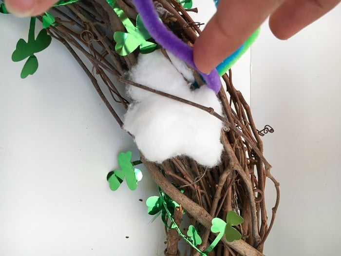 Easy DIY St. Patrick's day wreath - green and colorful! Lucky front door decoration