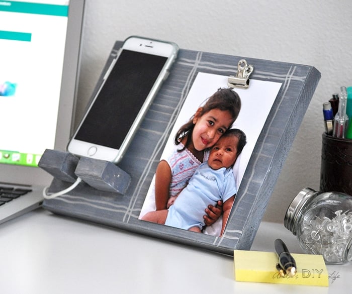 Easy Handmade Father's Day gift idea | Gift for desk | DIY phone and photo holder