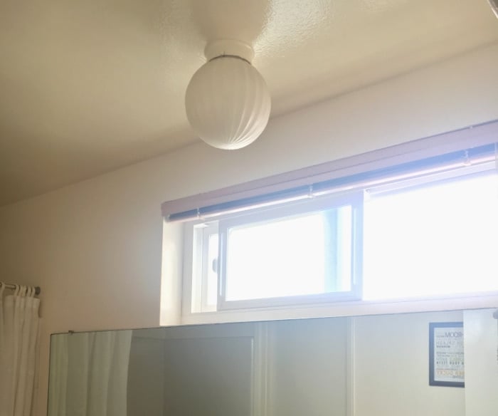 Kids bathroom makeover in a rental space
