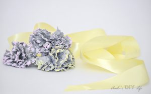 DIY Concrete Flowers : Easy 2-Minute Project - Anika's DIY Life