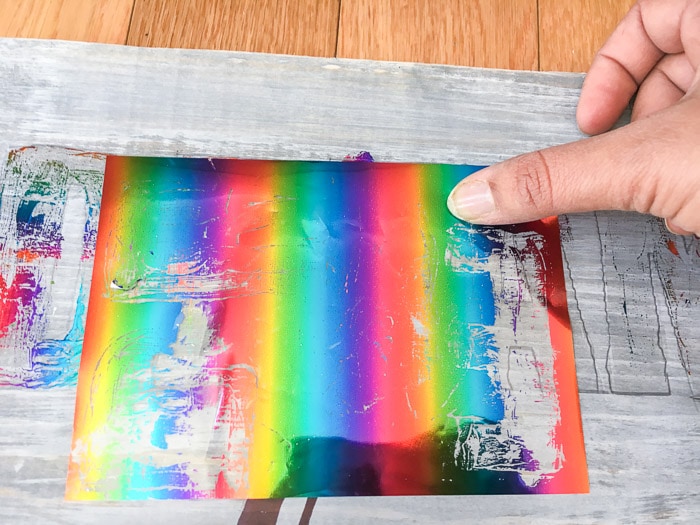 How to use deco foil to create beautiful wall art for kids room