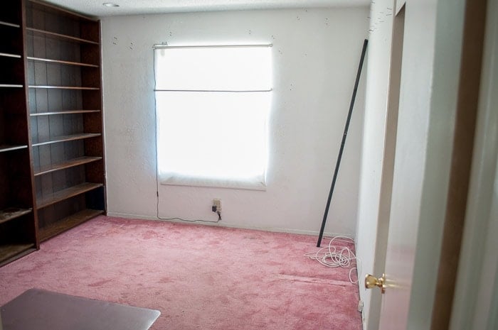 Old room- pink carpet - before