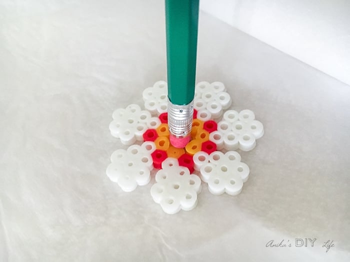 Make a flower pencil using perler beads - back to school teacher gift idea - melty beads craft idea