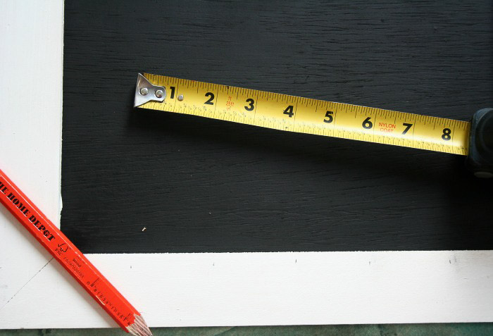 how to make chalkboard laundry room art