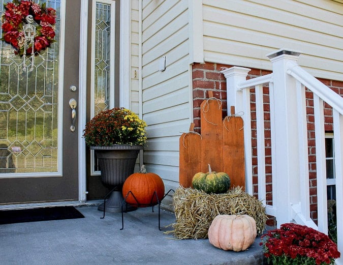 2x4 Wood Porch Pumpkins for Fall - DIY Beautify - Creating Beauty