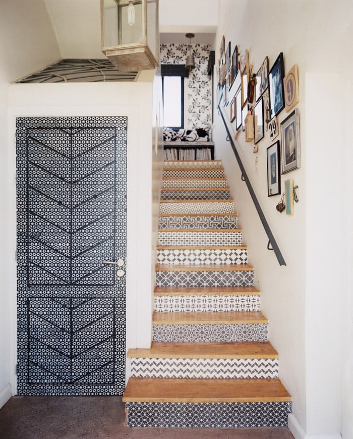 Mix and match wall paper ideas for your staircase