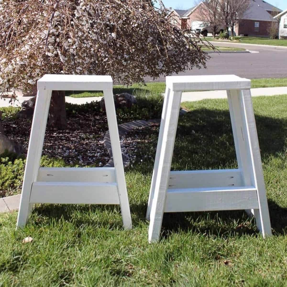 DIY bar stools painted white 2X4 project ideas