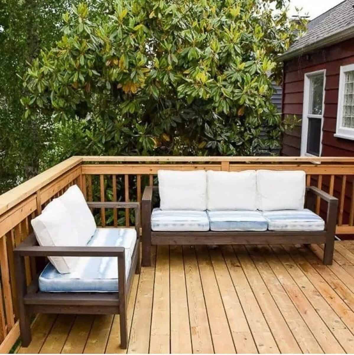 Outdoor sofa and loveseat 2X4 project ideas