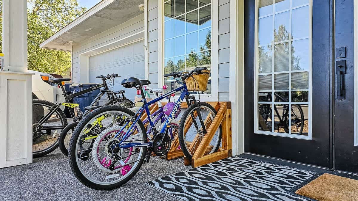 2X4 outdoor bike rack