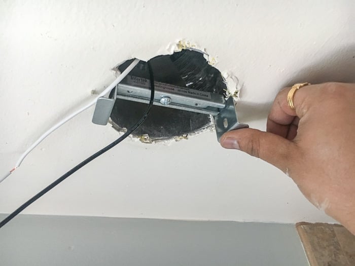 Adding the cross bar to convert cen light to pendant light