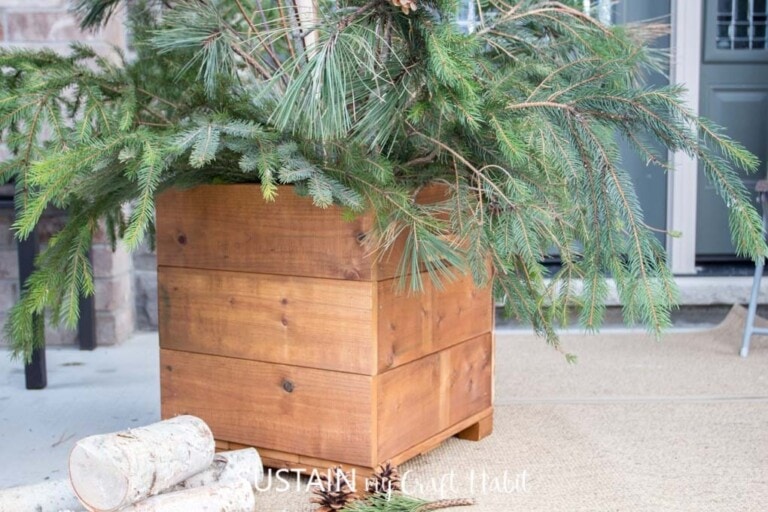 45 Easy And Amazing DIY Wooden Planter Box Ideas You Can Make!