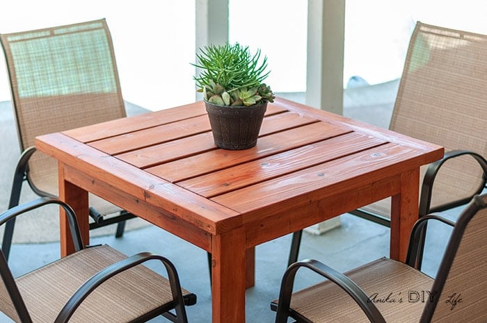 How To Make A Simple DIY Outdoor Dining Table For $20 ...