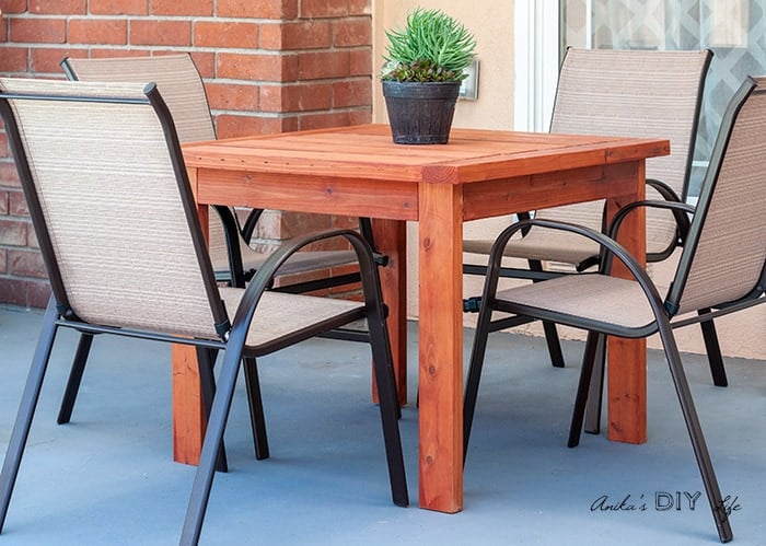 How To Build An Easy DIY Outdoor Dining Table for Under 50