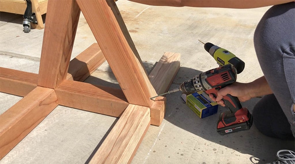 Attaching braces to the base of DIY hammock stand