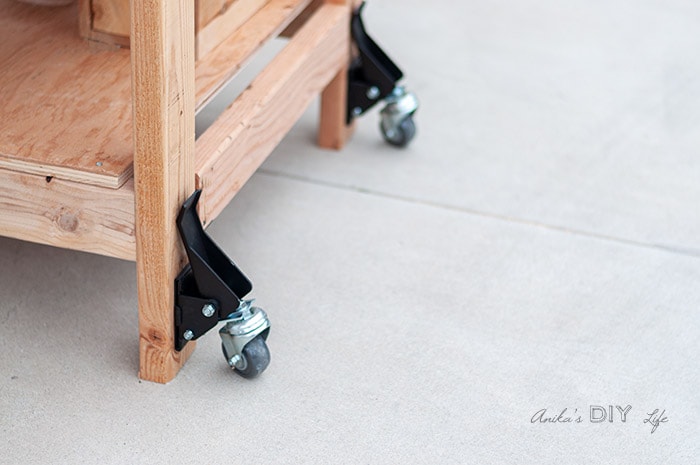 close up of casters on the table saw stand