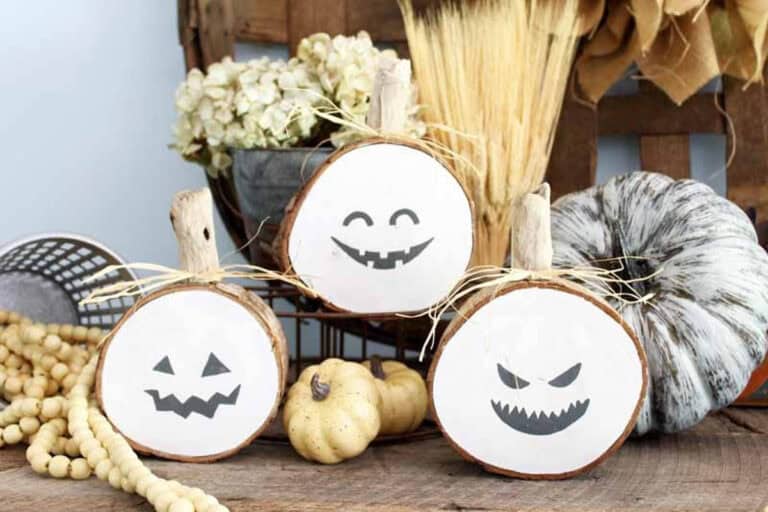 25 Inspiring DIY Wooden Pumpkin Ideas You Can Make For Fall - Anika's ...