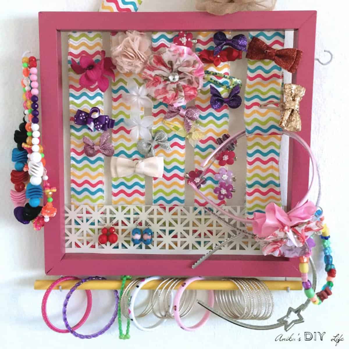 Jewelry and accessory holder painted pink 