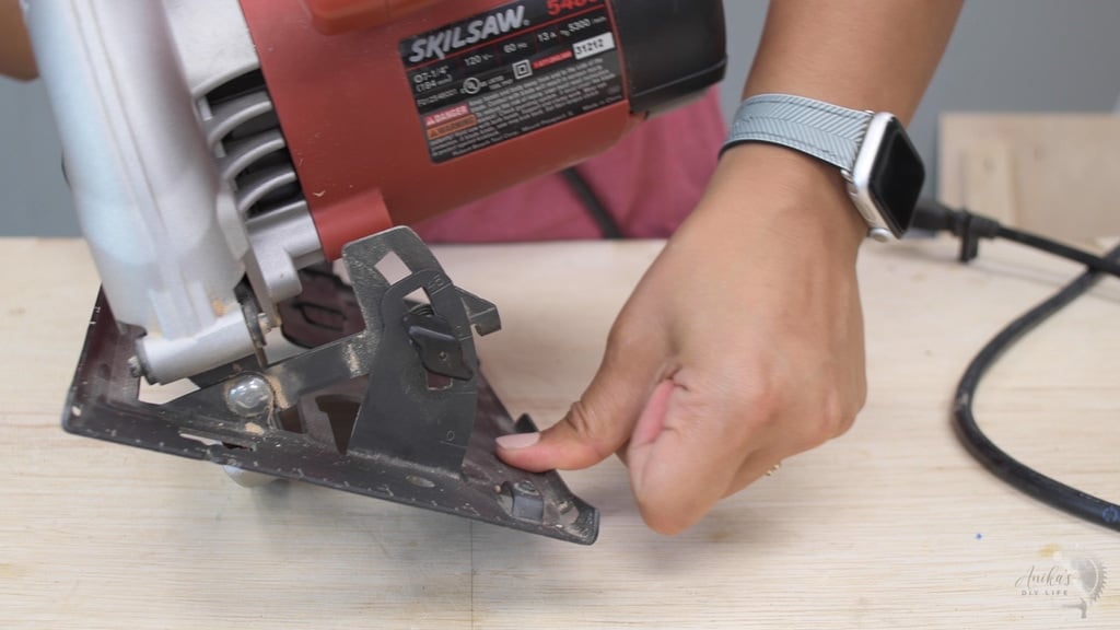 How To Use A Circular Saw A Complete Beginner's Guide Anika's DIY Life