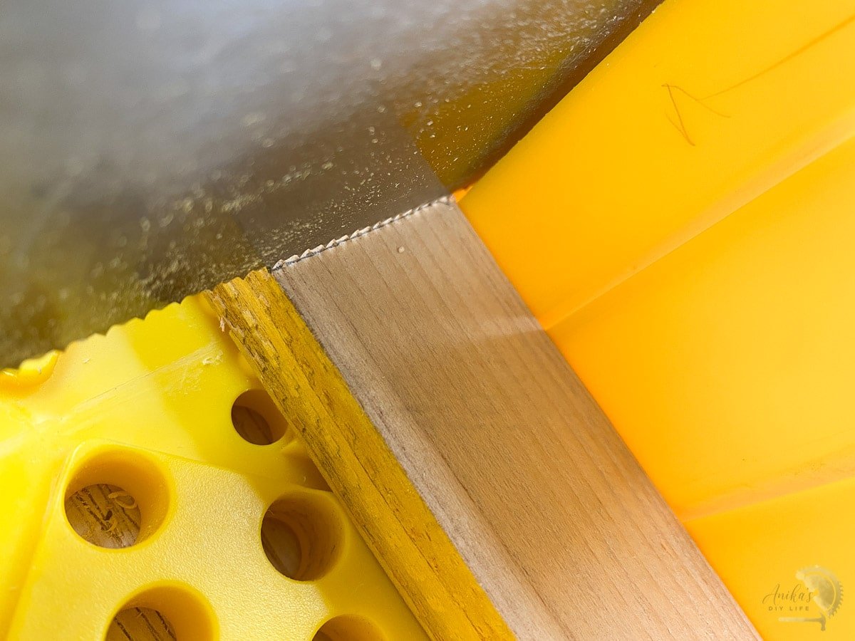 close up of how to align blade on cut line.