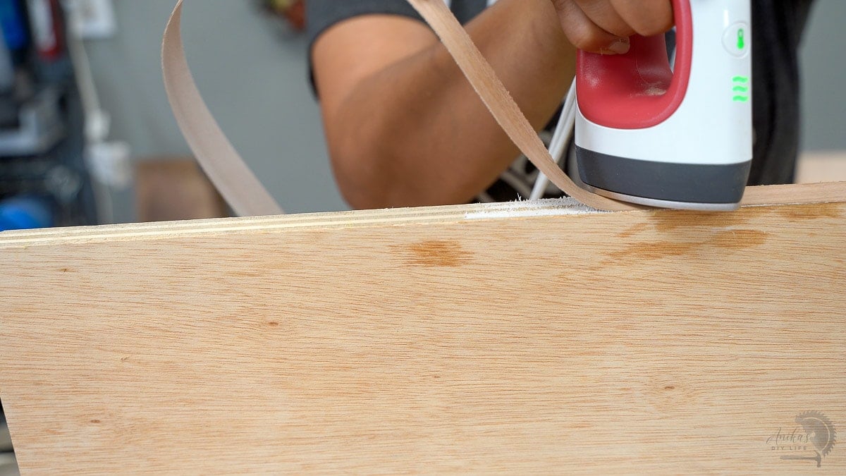 pulling off edge banding with heat
