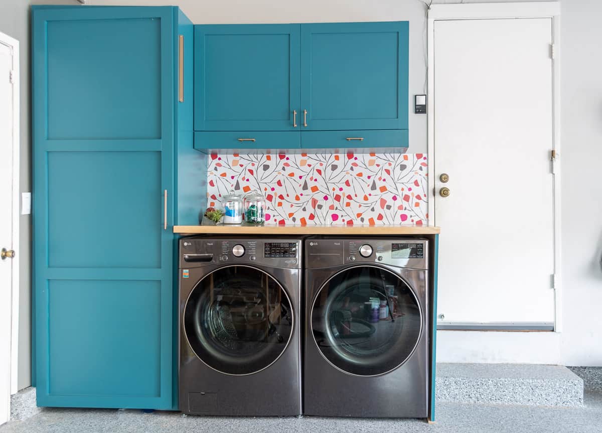 DIY Wood Plank Laundry Room Countertop - Blue i Style