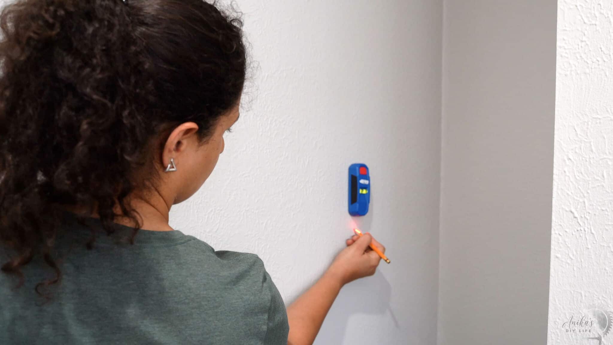 How To Build Thin Floating Shelves For A Nook