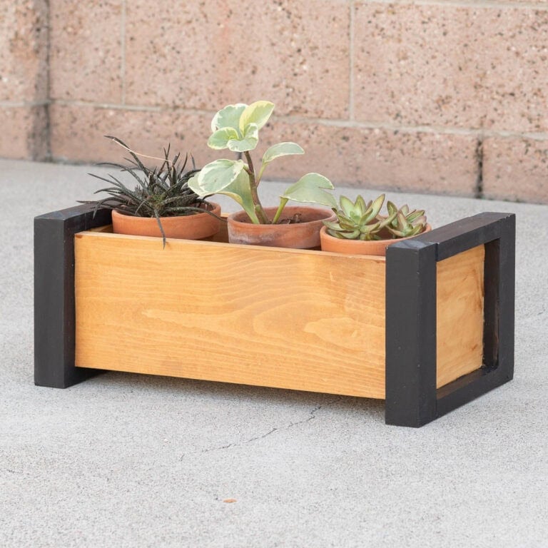 Learn how to build a simple DIY modern tabletop planter using basic tools. This beginner-friendly project is perfect as a centerpiece or an indoor planter!