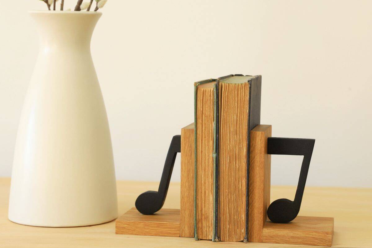 DIY music note bookends handmade gift idea
